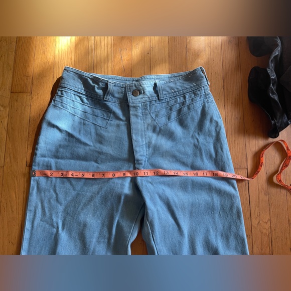 70s Vintage Maverick Light Wash Wide Leg Jeans - Picture 6 of 9